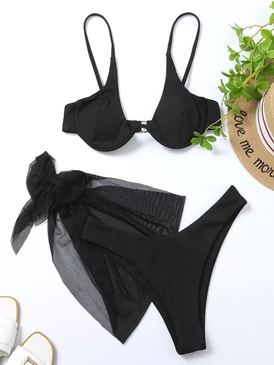 3'Lü Balenli Bikini Takımı Ve Örgü Plaj Eteği Niebbla