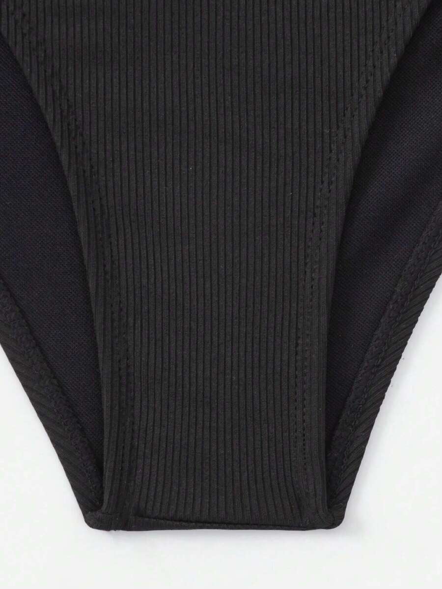 Çiçek Desenli Halter Bağcıklı Bikini Takımı Niebbla