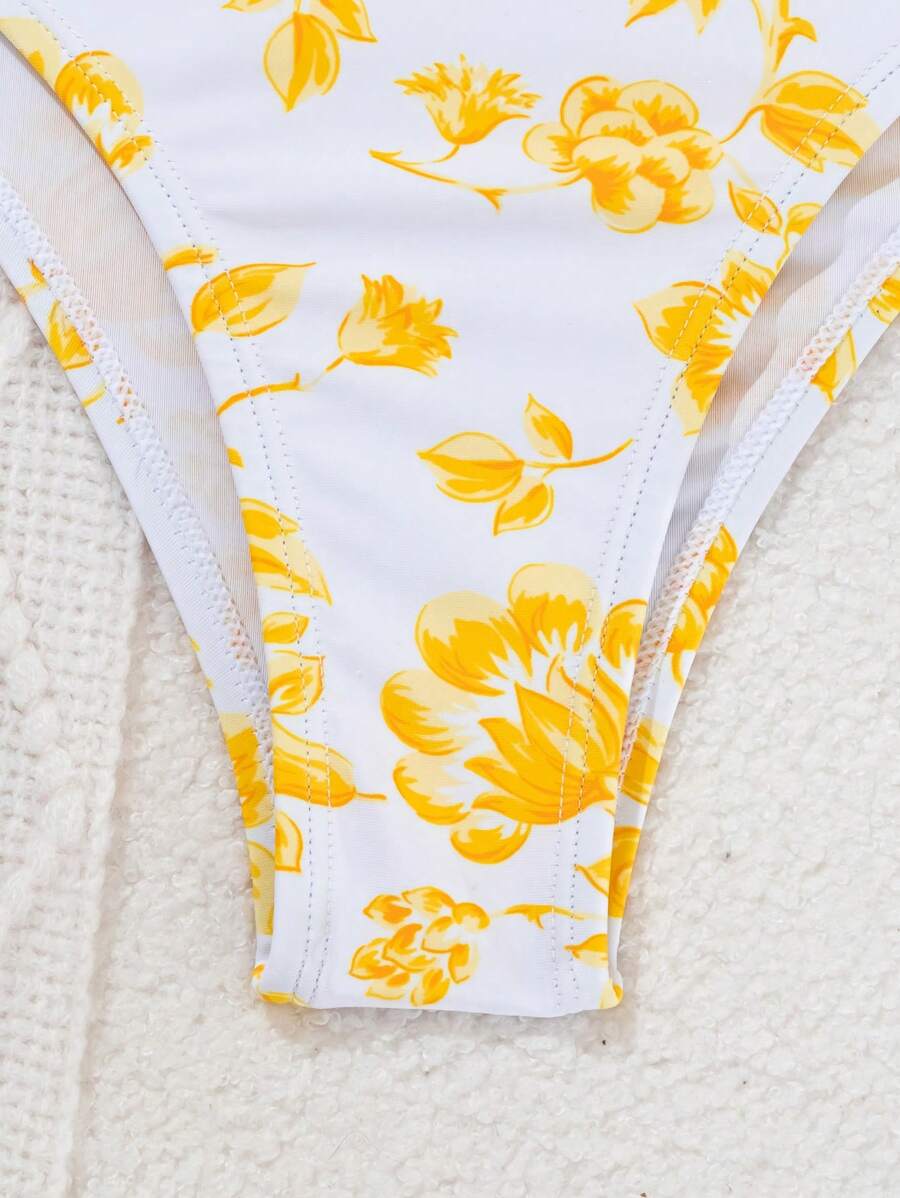 Düğüm Detaylı Çiçek Desenli Bikini Takımı Niebbla