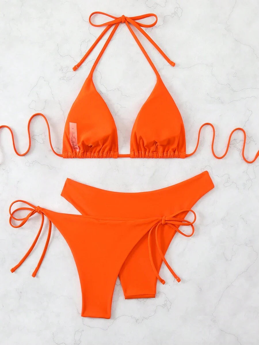 3 Parça Halter Üst + Üçgen Alt + Bağcıklı Şort Bikini Takımı Niebbla