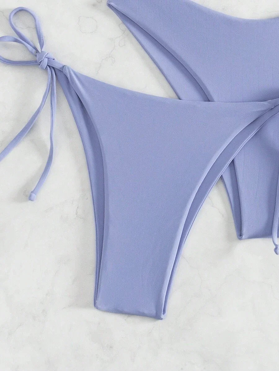 3 Parça Halter Üst + Üçgen Alt + Bağcıklı Şort Bikini Takımı Niebbla