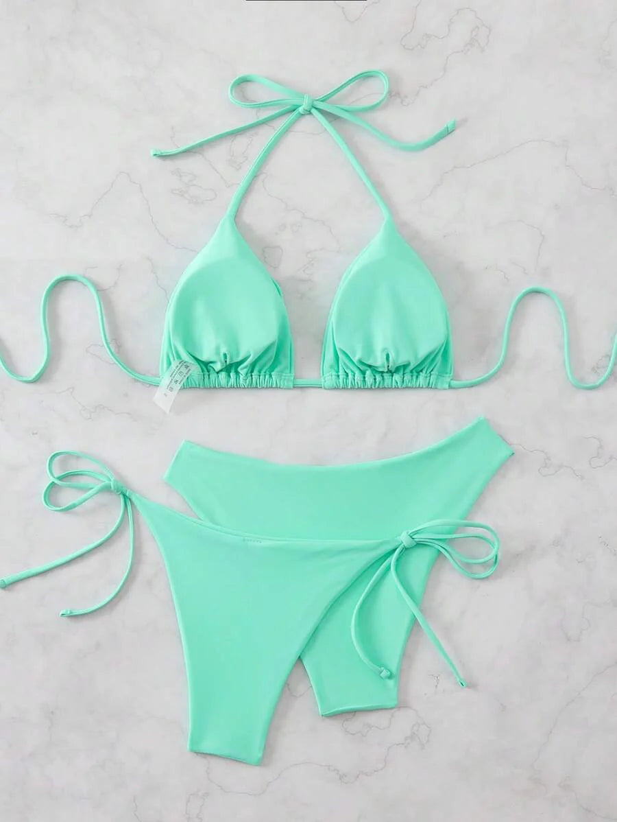 3 Parça Halter Üst + Üçgen Alt + Bağcıklı Şort Bikini Takımı Niebbla