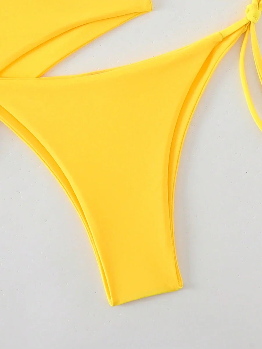 3 Parça Halter Üst + Üçgen Alt + Bağcıklı Şort Bikini Takımı Niebbla
