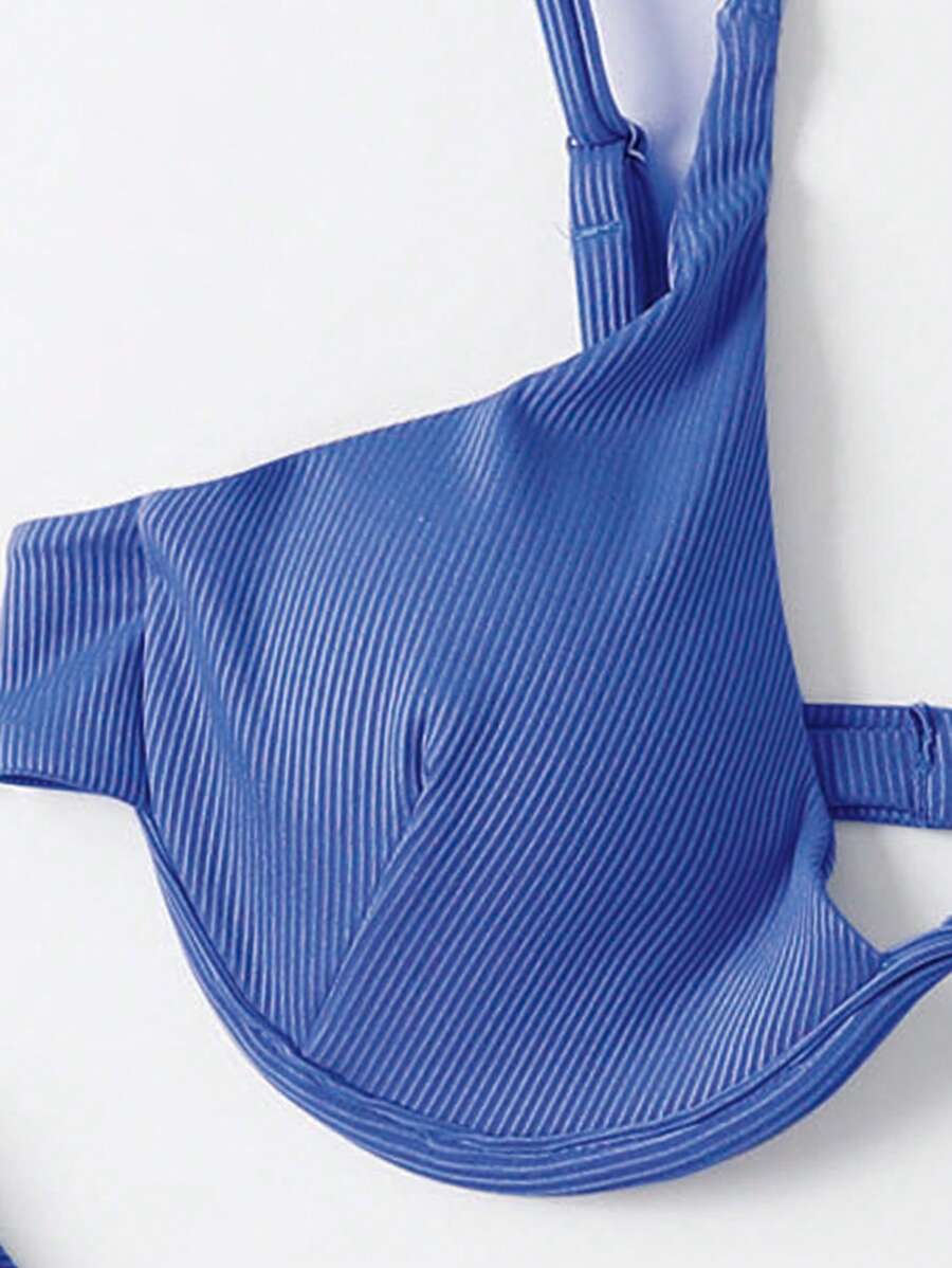 3'Lü Balenli Bikini Takımı Ve Örgü Plaj Eteği Niebbla