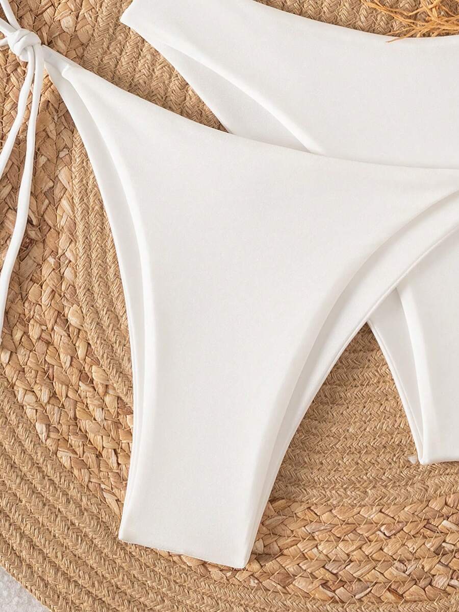 3 Parça Halter Üst + Üçgen Alt + Bağcıklı Şort Bikini Takımı Niebbla