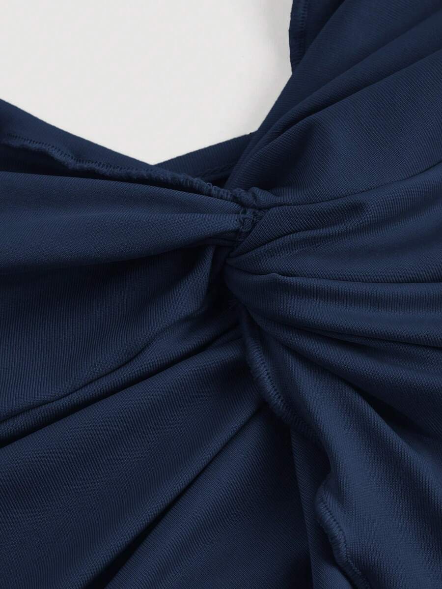 Çapraz Ön Büküm Kolsuz Crop Niebbla