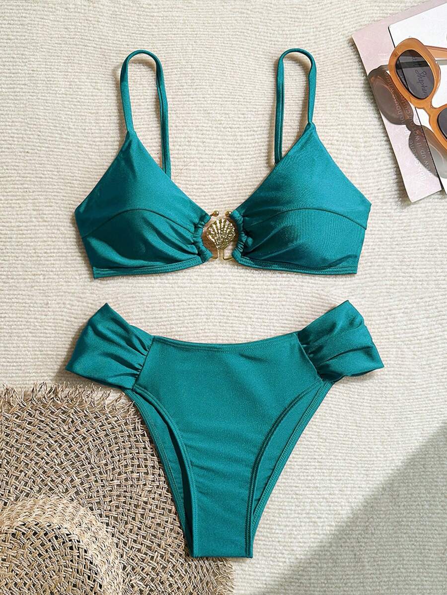 Metal Aksesuarlı Yüksek Kesim Askılı Bikini Takımı Niebbla