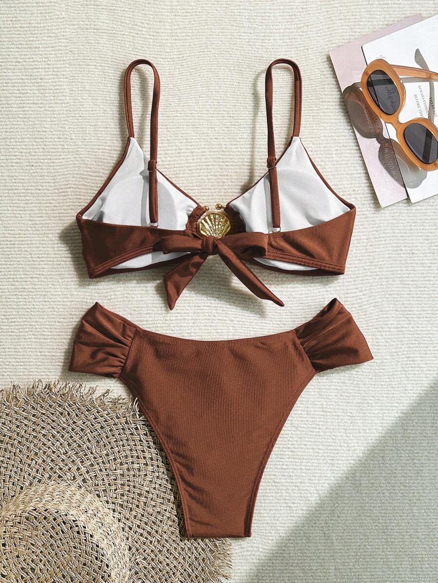 Metal Aksesuarlı Yüksek Kesim Askılı Bikini Takımı Niebbla
