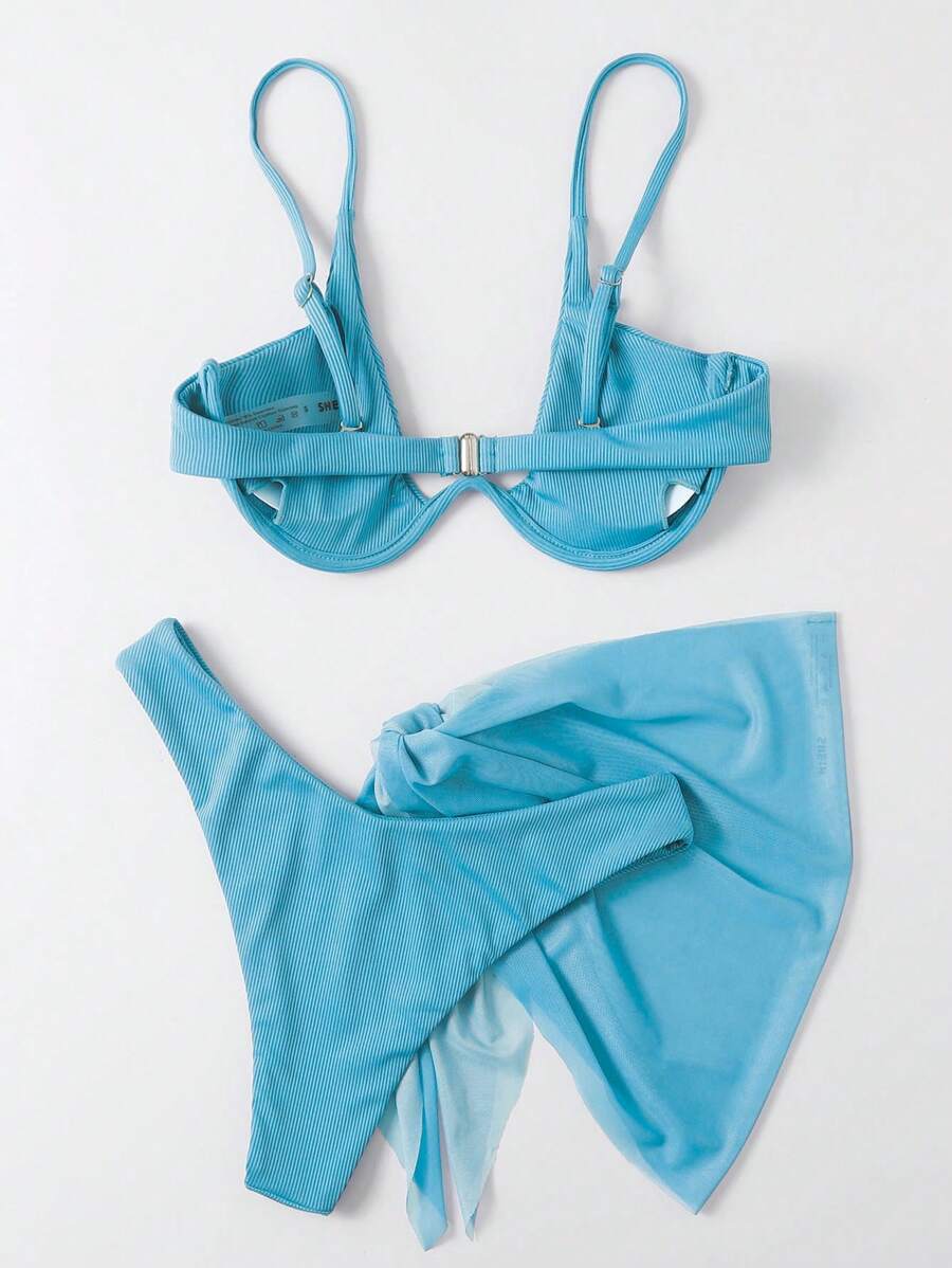 3'Lü Balenli Bikini Takımı Ve Örgü Plaj Eteği Niebbla