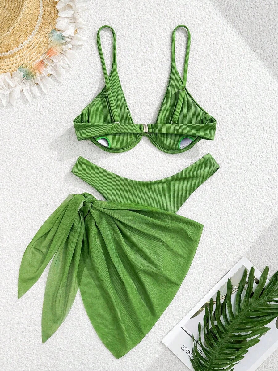 3'Lü Balenli Bikini Takımı Ve Örgü Plaj Eteği Niebbla