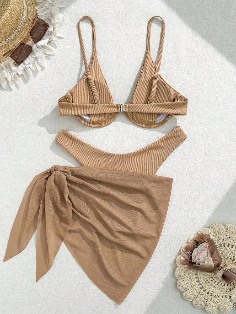 3'Lü Balenli Bikini Takımı Ve Örgü Plaj Eteği Niebbla