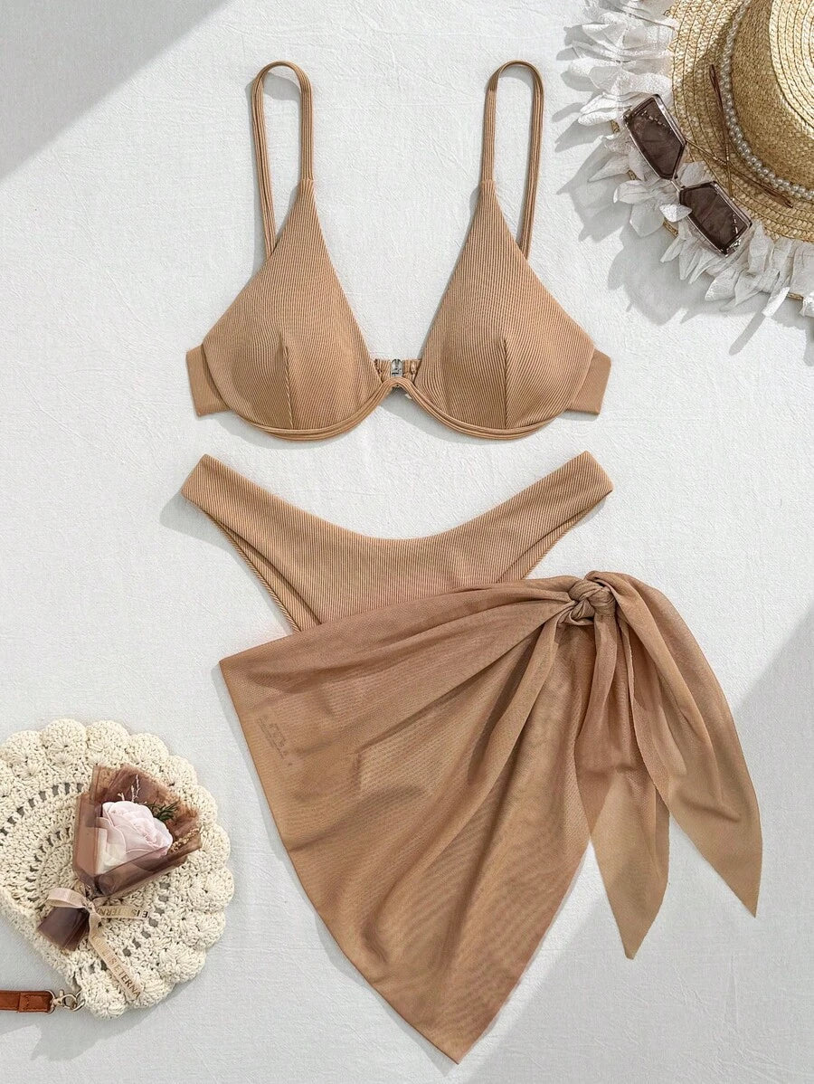 3'Lü Balenli Bikini Takımı Ve Örgü Plaj Eteği Niebbla