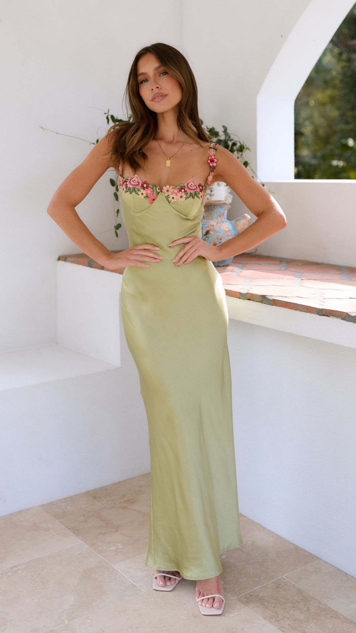Chelsey - Çiçek Detaylı Maxi Elbise Mağazam