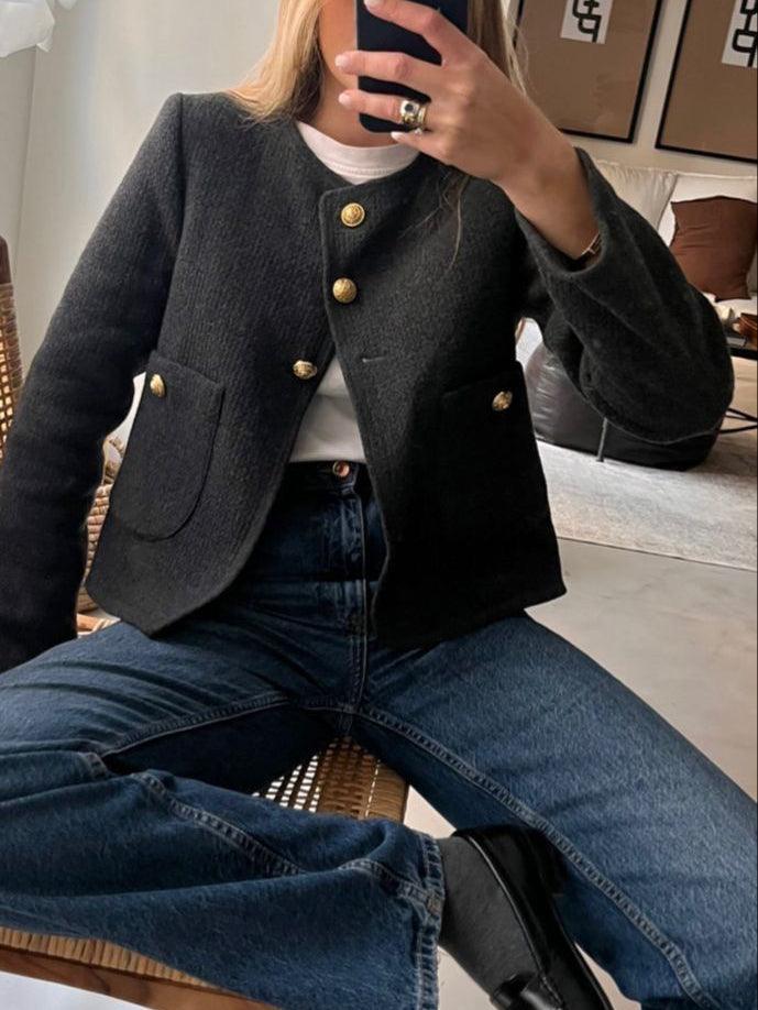 Altın Düğme Detaylı Siyah Kısa Tweed Ceket Siaora