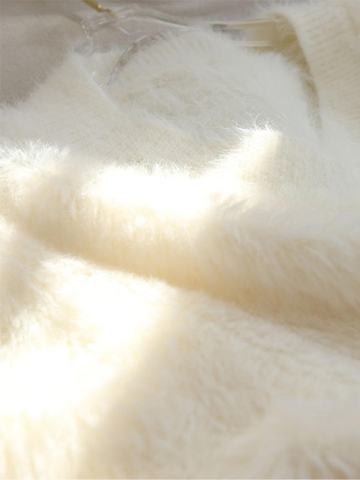 Oversized Fuzzy V Yaka Kazak Siaora