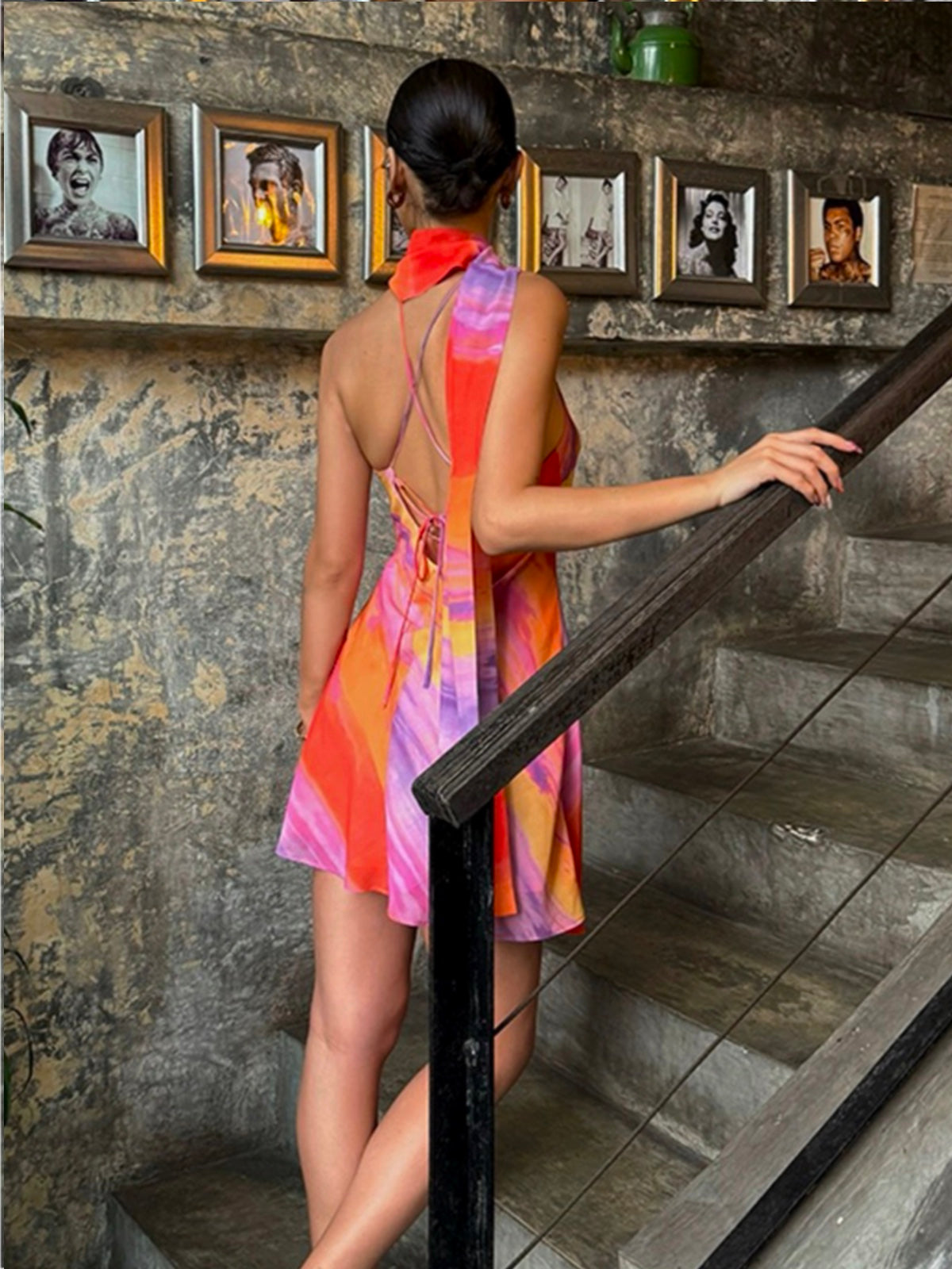 Halter Sırt Dekolteli Batik Kısa Elbise Siaora