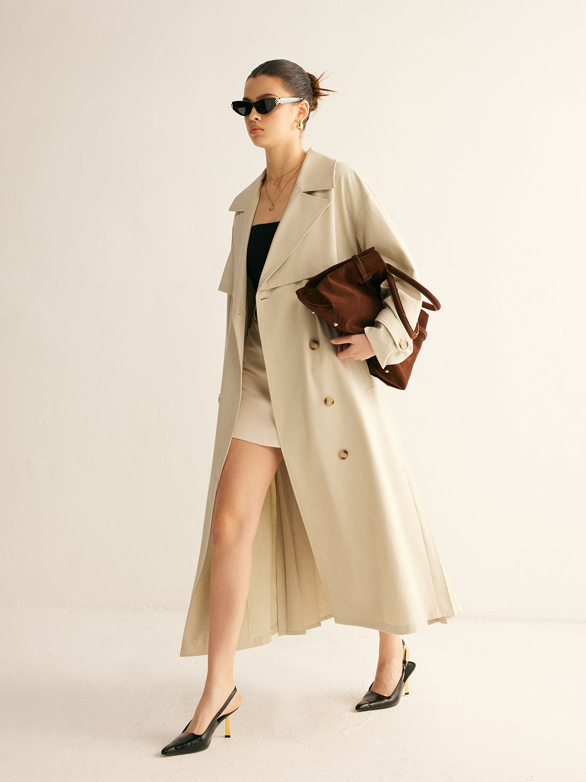 Elegant Pleated Trench Coat With Belt Quvarse