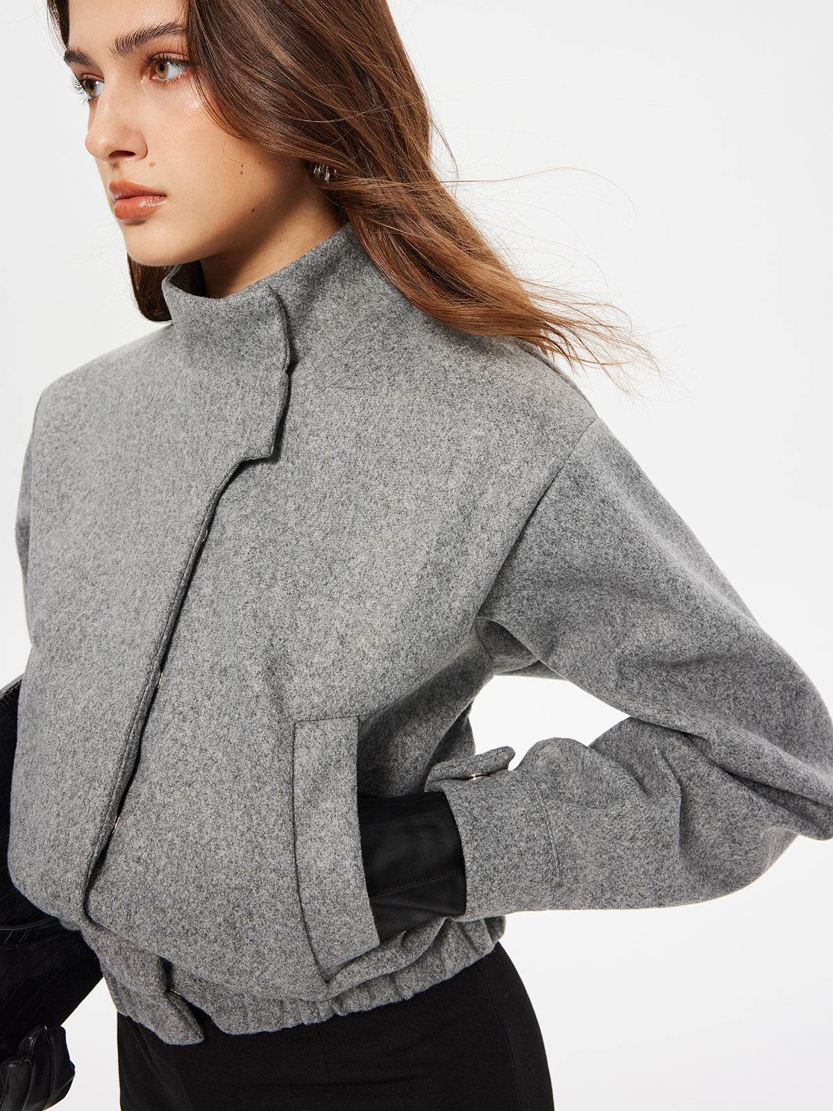 Düğme Klipsli Kısa Blazer THESVELTECHIC
