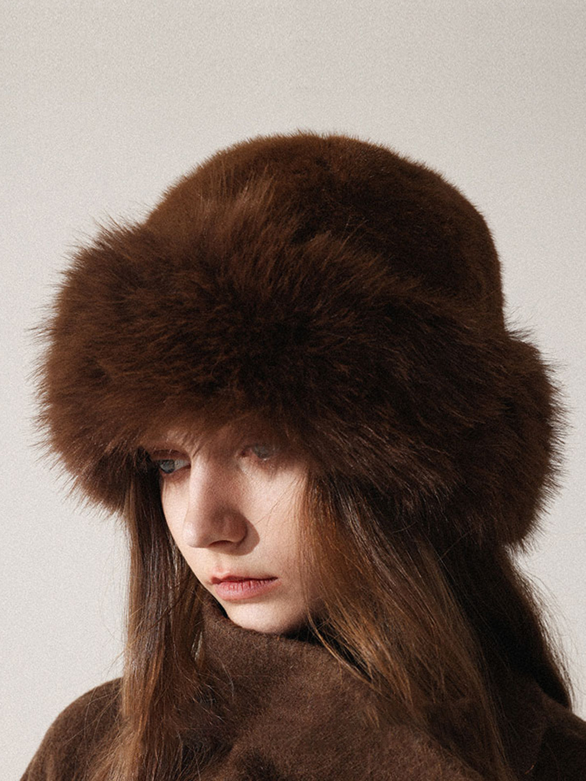 Minimalist Peluş Kovboy Şapkası THESVELTECHIC