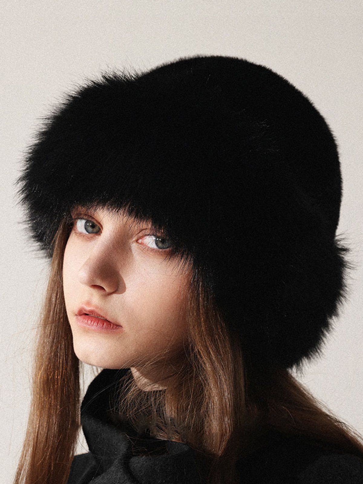 Minimalist Peluş Kovboy Şapkası THESVELTECHIC