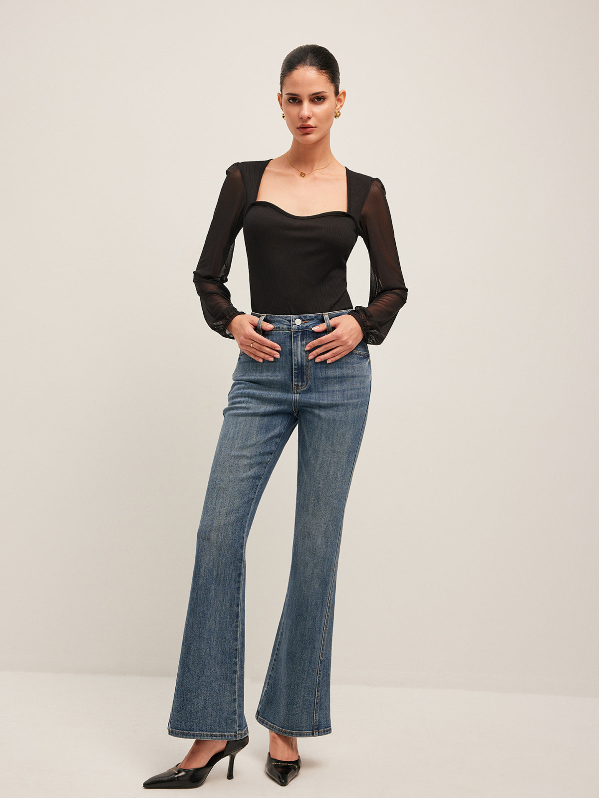 Şık Kabarık Bodysuit ve Trendy File Kollar THESVELTECHIC