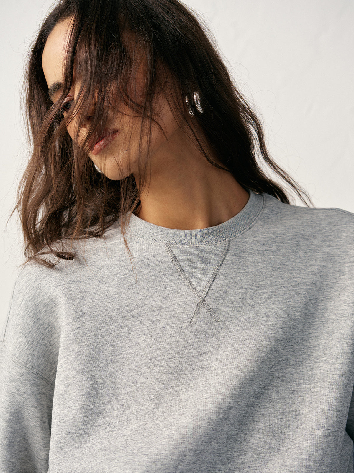 Pamuk Karışımlı Yuvarlak Yaka Sweatshirt THESVELTECHIC