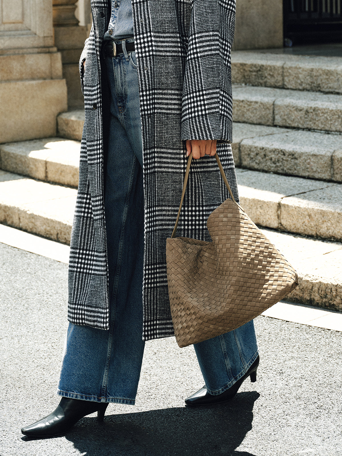 Dokuma Dokulu Tote Çanta THESVELTECHIC