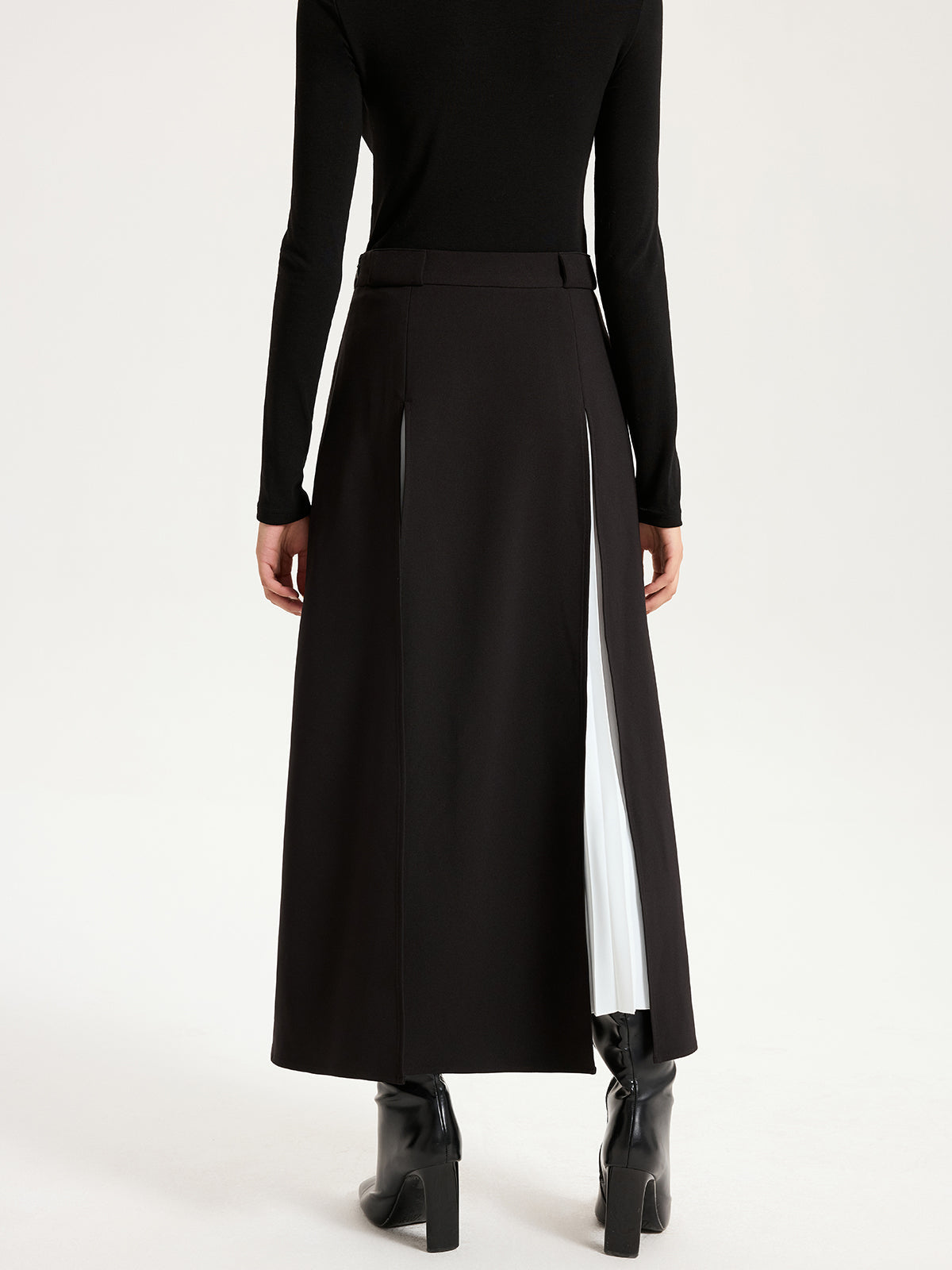 Kontrast Burgu Uzun Etekler THESVELTECHIC