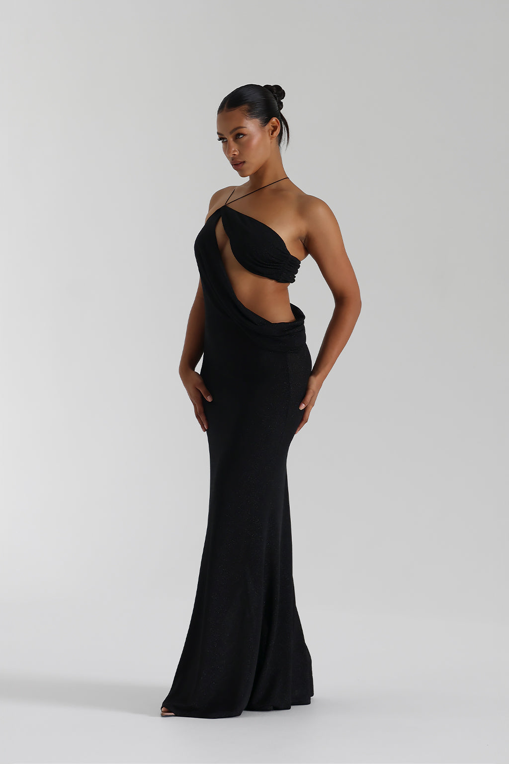 Theia - Drapeli Maxi Elbise
