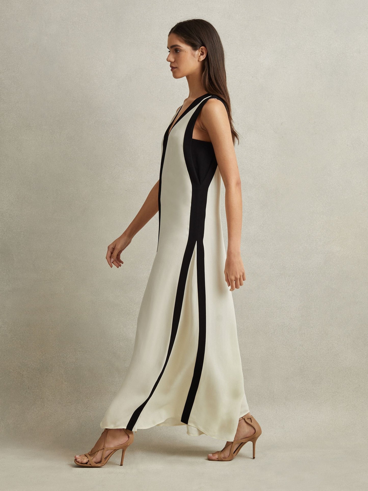 Rhea - Kontrast Maxi Elbise
