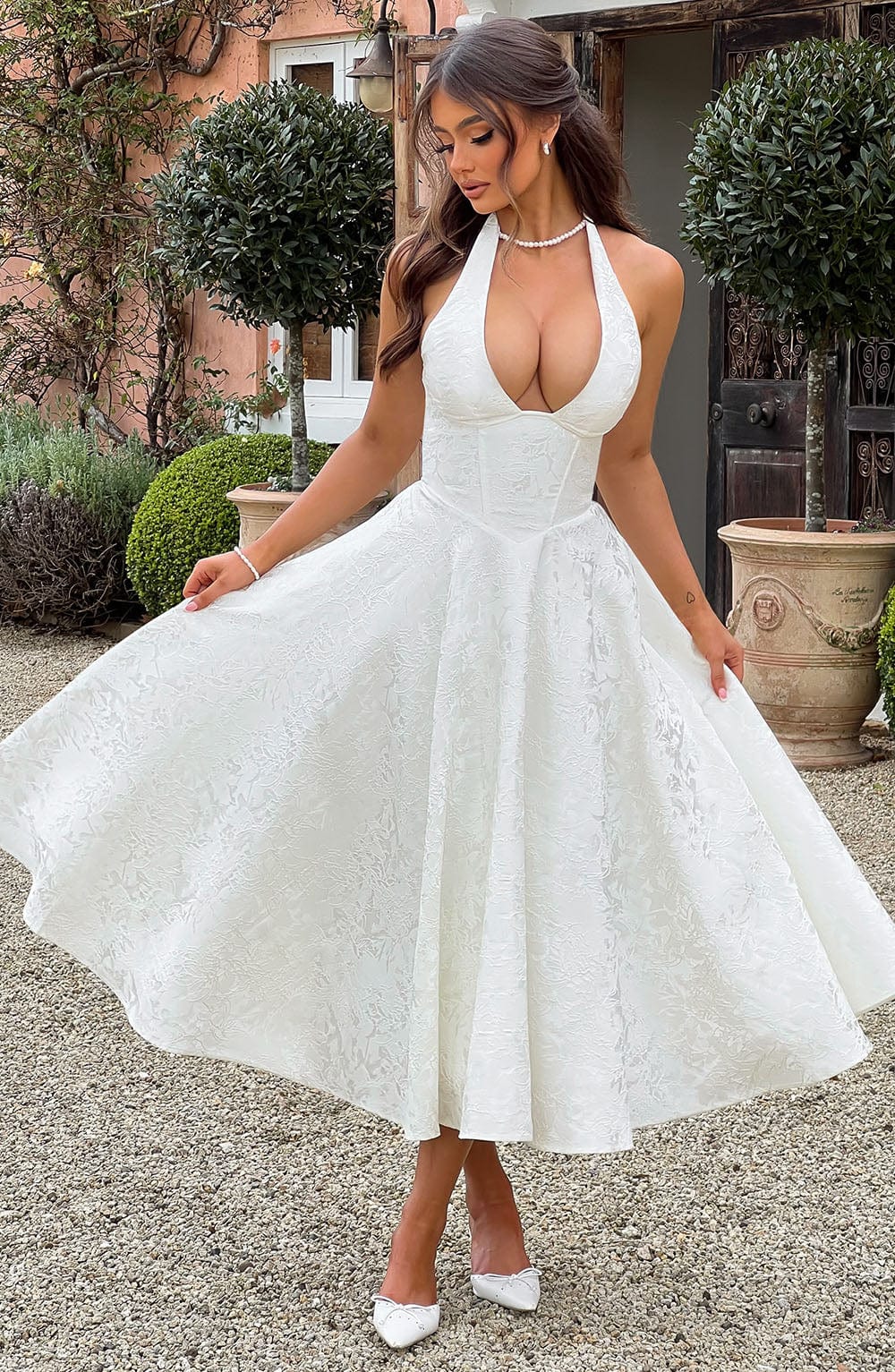 Beyaz Halter Yaka Midi Elbise Niebbla
