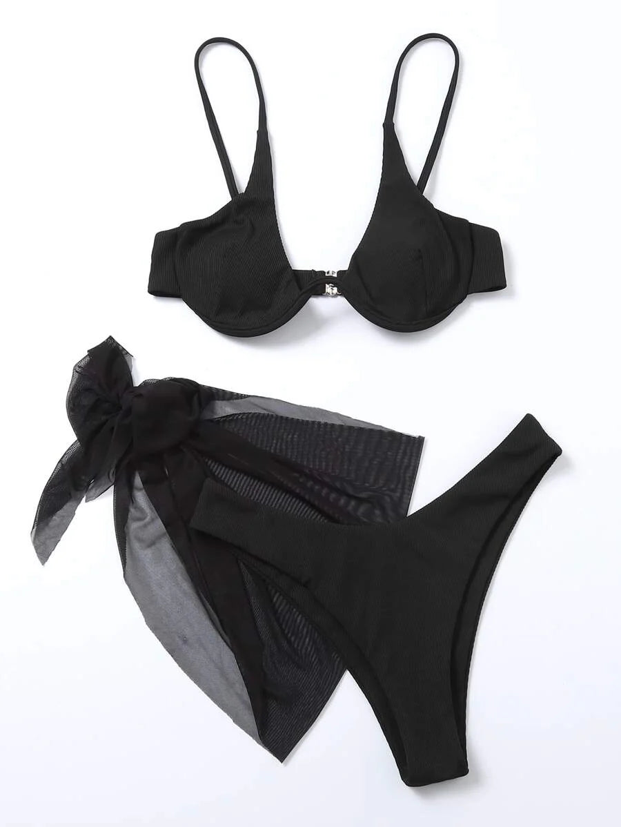 3'Lü Balenli Bikini Takımı Ve Örgü Plaj Eteği Niebbla