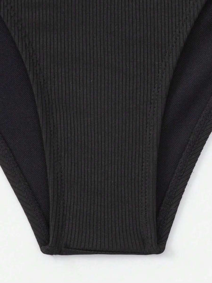 Çiçek Desenli Halter Bağcıklı Bikini Takımı Niebbla