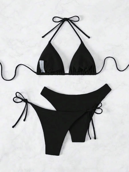 3 Parça Halter Üst + Üçgen Alt + Bağcıklı Şort Bikini Takımı Niebbla