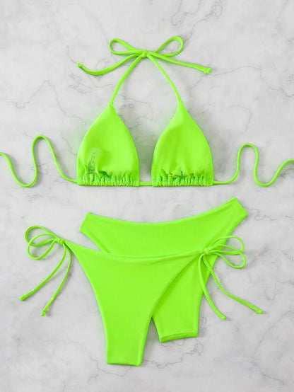 3 Parça Halter Üst + Üçgen Alt + Bağcıklı Şort Bikini Takımı Niebbla