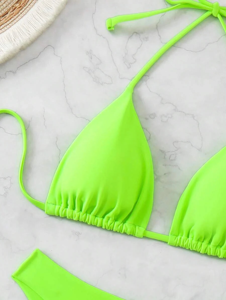 3 Parça Halter Üst + Üçgen Alt + Bağcıklı Şort Bikini Takımı Niebbla