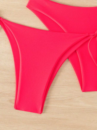 3 Parça Halter Üst + Üçgen Alt + Bağcıklı Şort Bikini Takımı Niebbla