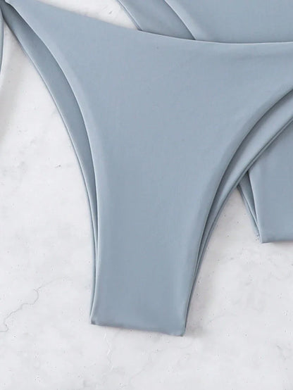 3 Parça Halter Üst + Üçgen Alt + Bağcıklı Şort Bikini Takımı Niebbla