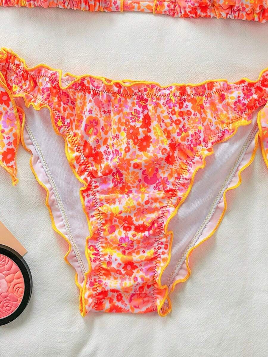 Çiçekli Dantel Pileli Bikini Takımı Niebbla