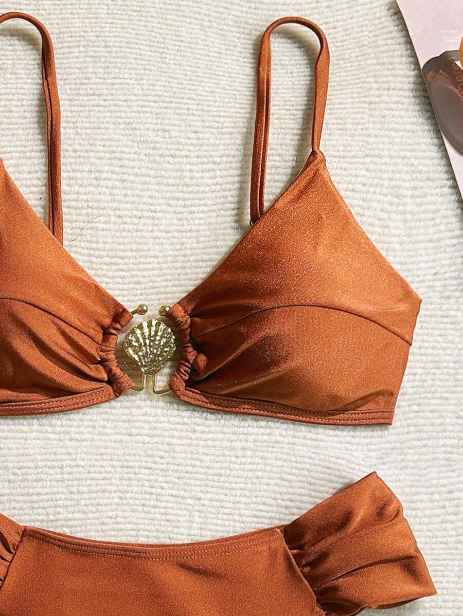 Metal Aksesuarlı Yüksek Kesim Askılı Bikini Takımı Niebbla