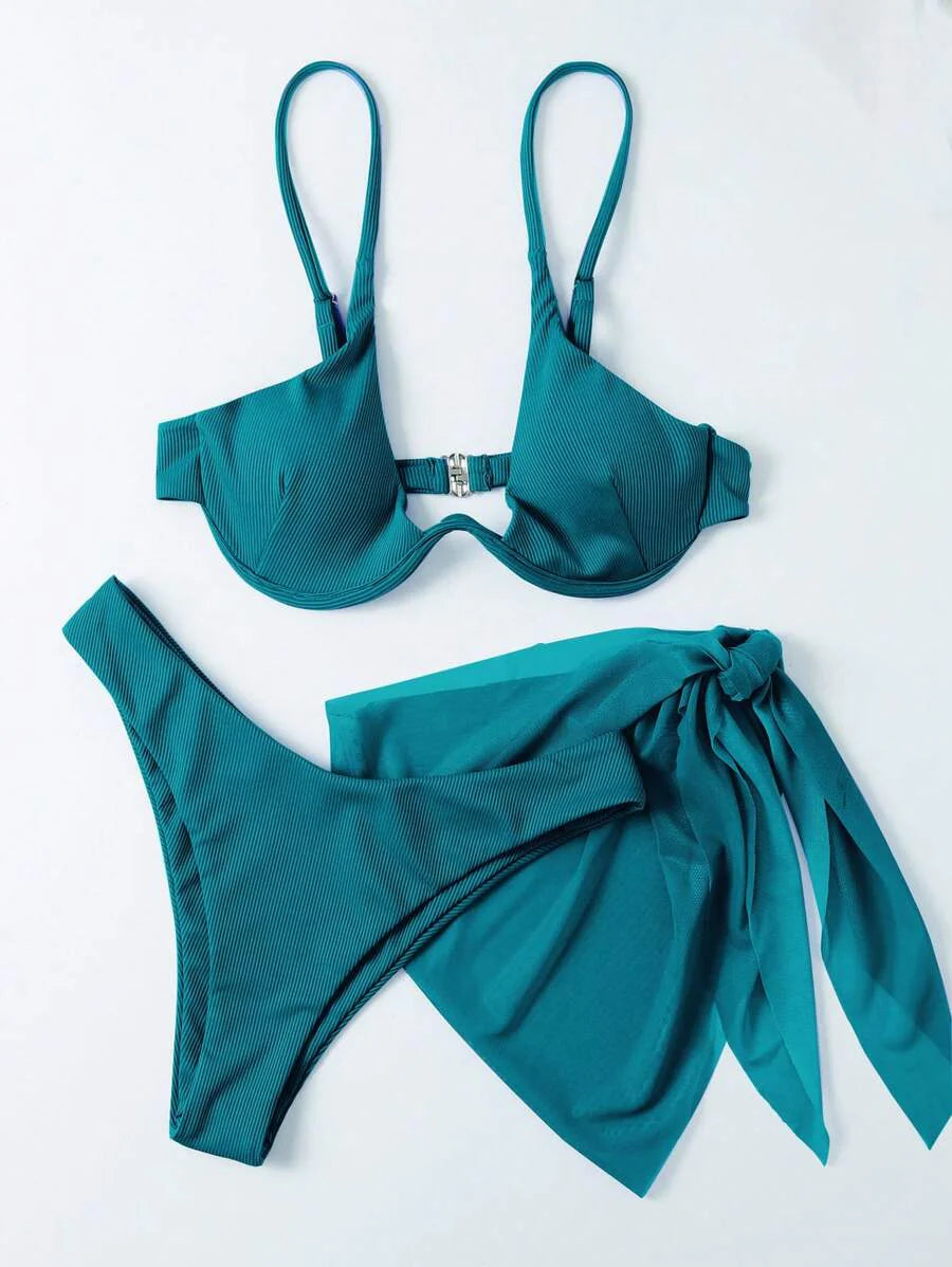 3'Lü Balenli Bikini Takımı Ve Örgü Plaj Eteği Niebbla