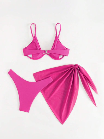 3'Lü Balenli Bikini Takımı Ve Örgü Plaj Eteği Niebbla