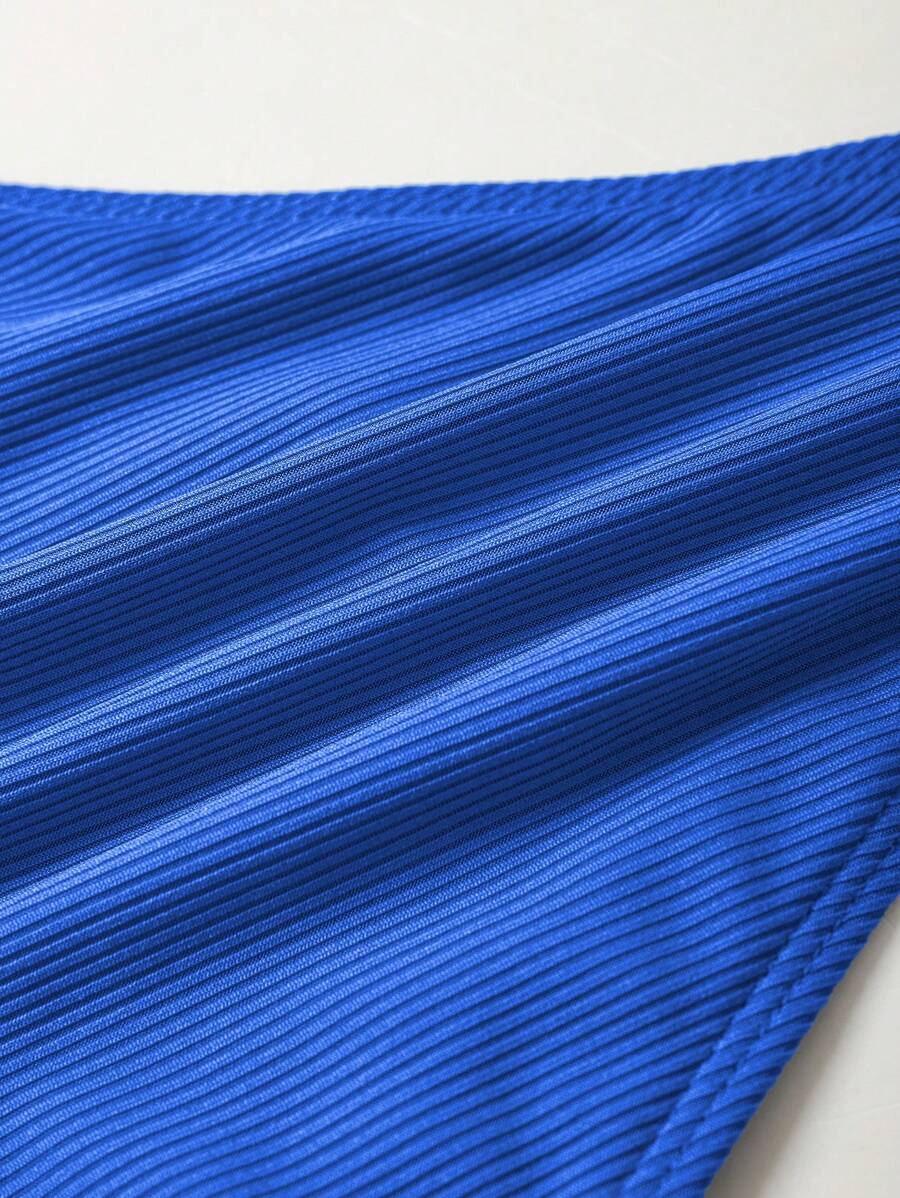 Çiçek Desenli Halter Bağcıklı Bikini Takımı Niebbla