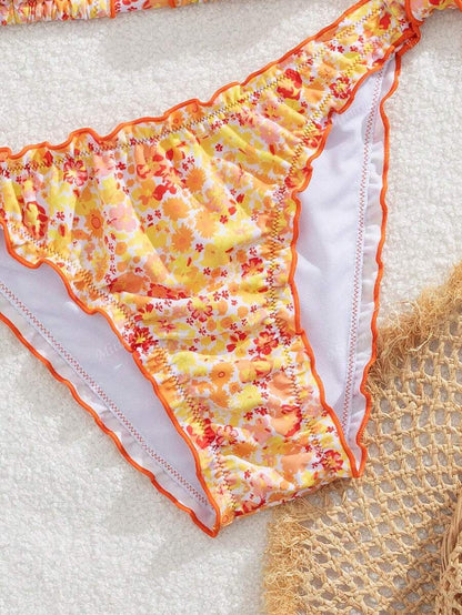 Çiçekli Dantel Pileli Bikini Takımı Niebbla