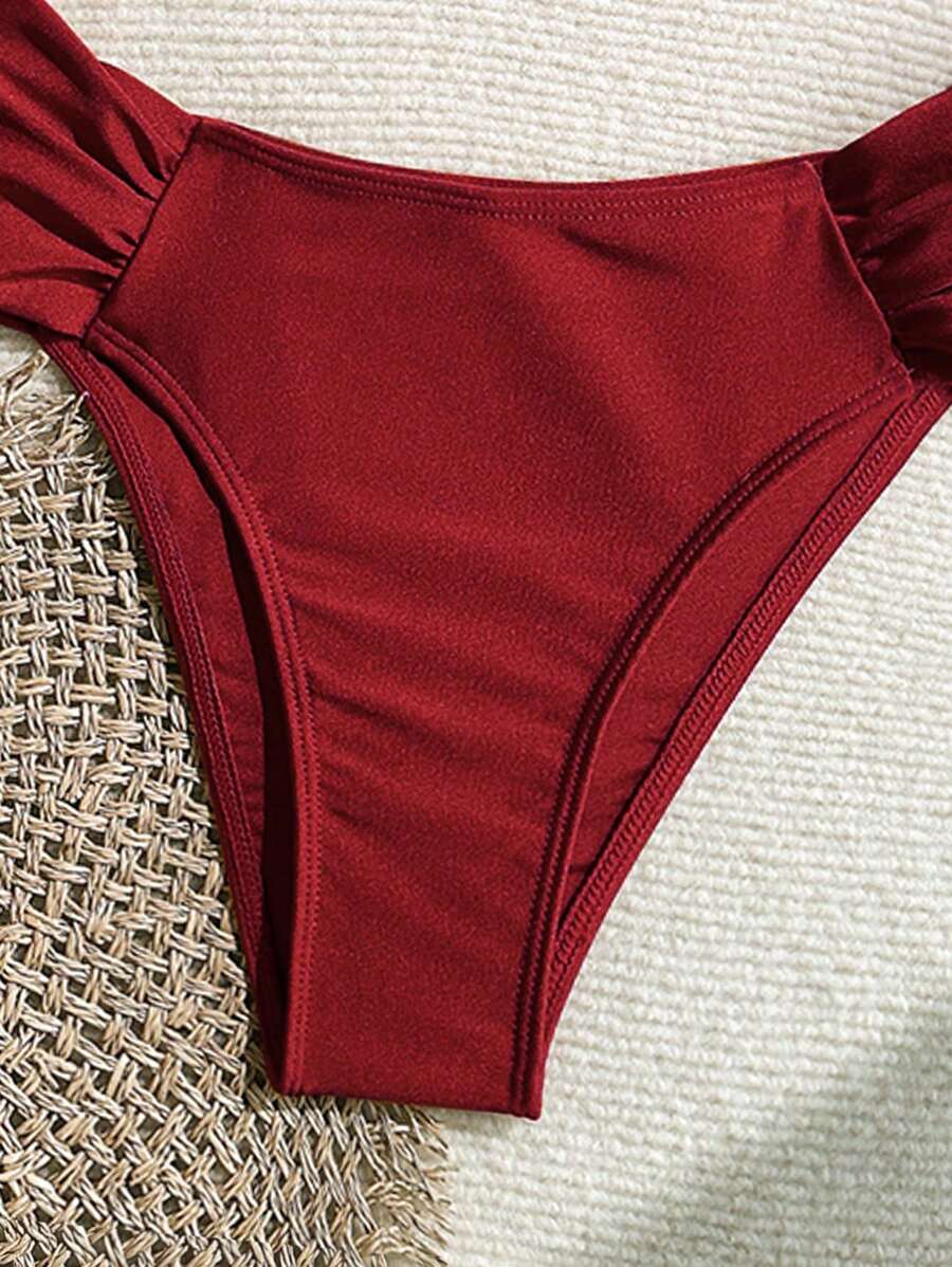 Metal Aksesuarlı Yüksek Kesim Askılı Bikini Takımı Niebbla