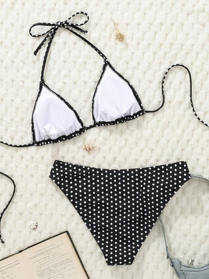 Çiçek Desenli Halter Bağcıklı Bikini Takımı Niebbla