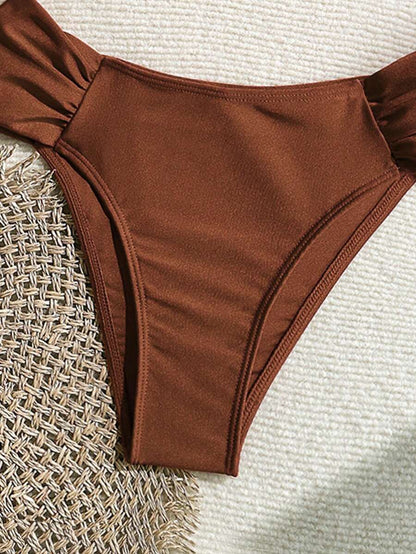 Metal Aksesuarlı Yüksek Kesim Askılı Bikini Takımı Niebbla