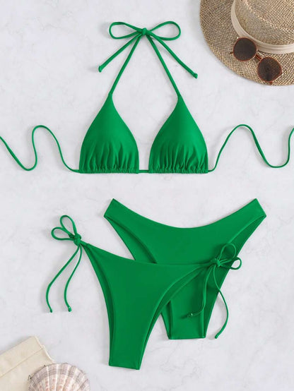 3 Parça Halter Üst + Üçgen Alt + Bağcıklı Şort Bikini Takımı Niebbla
