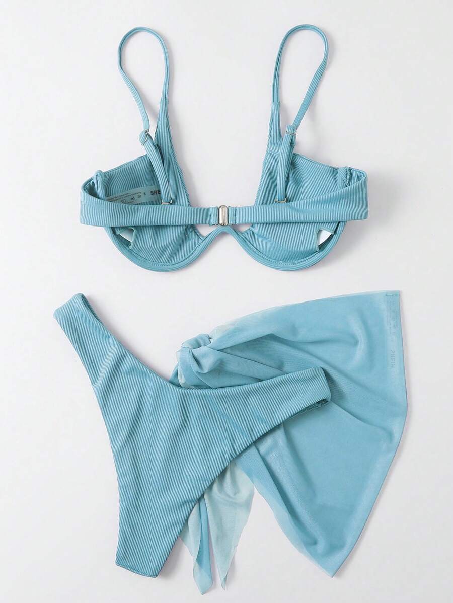 3'Lü Balenli Bikini Takımı Ve Örgü Plaj Eteği Niebbla