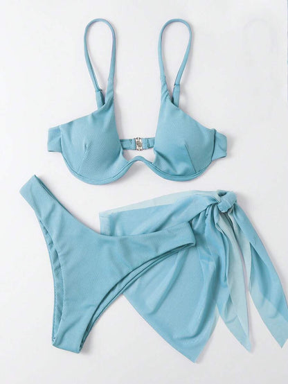 3'Lü Balenli Bikini Takımı Ve Örgü Plaj Eteği Niebbla